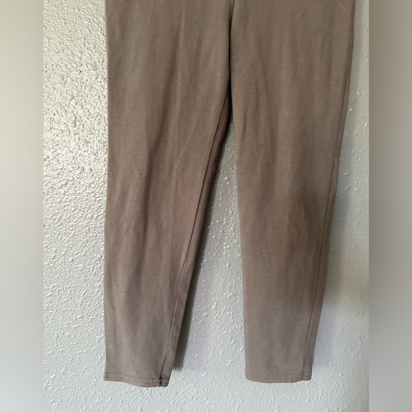 Gap Gap Stretch Womans Size M  Tan 3/4 Yoga Pants - Picture 4 of 7